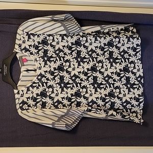 *3/$18 Women's navy and white short sleeve blouse, size small